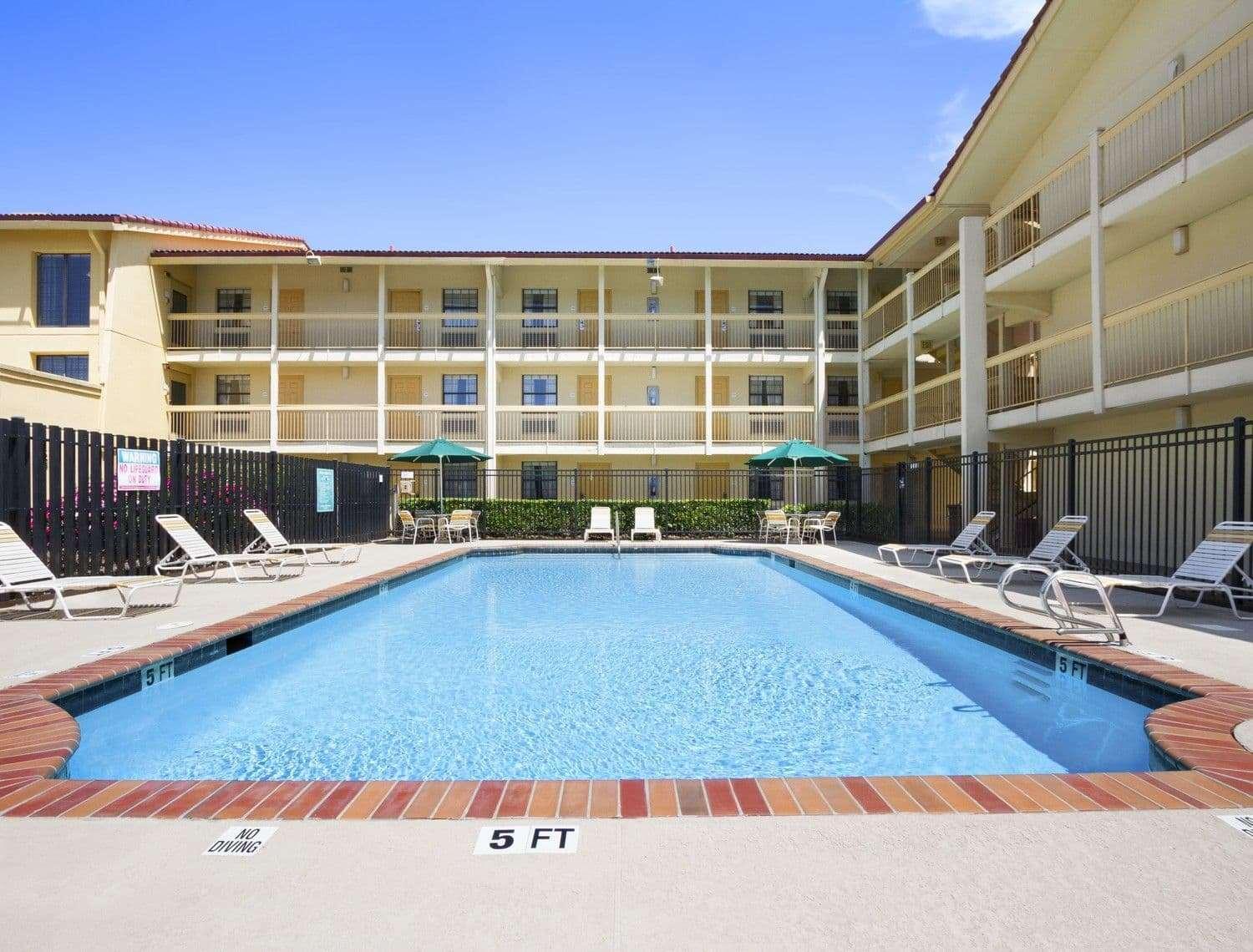 Budget Inn & Suite Atlanta Marietta Stadium Eksteriør billede