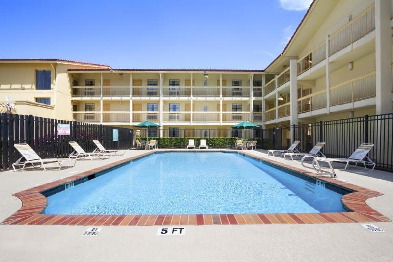 Budget Inn & Suite Atlanta Marietta Stadium Eksteriør billede