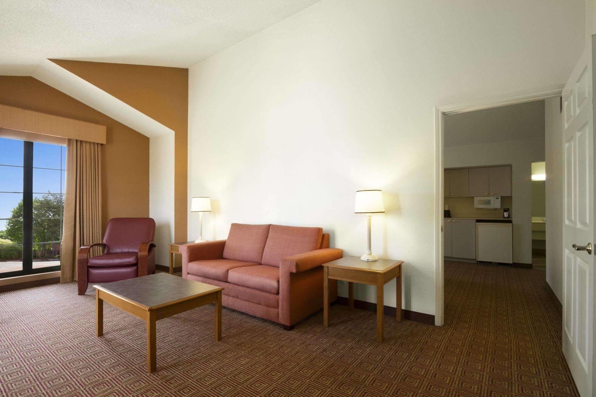 Budget Inn & Suite Atlanta Marietta Stadium Eksteriør billede